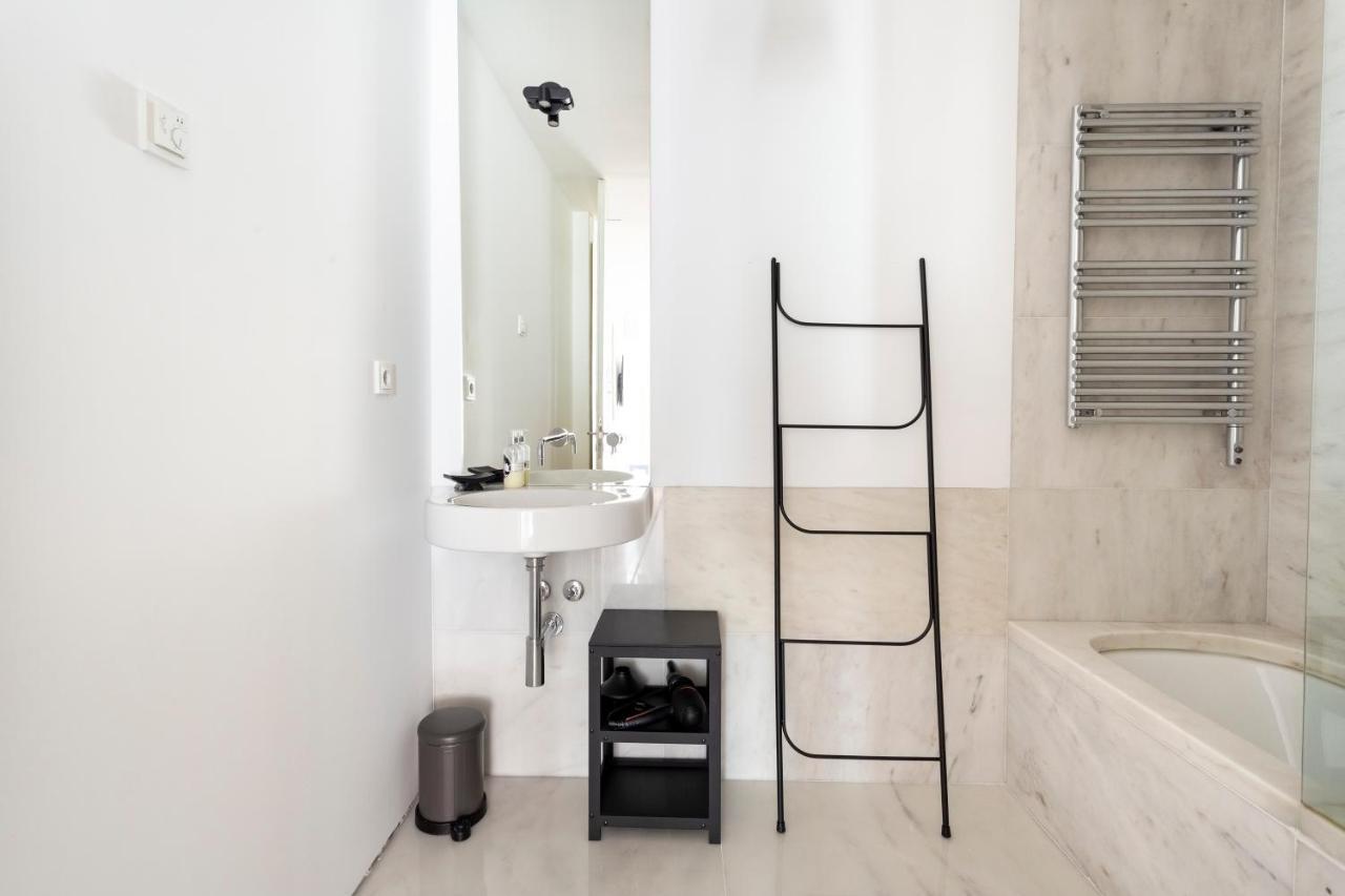 Altido Stylish 5Br Apt With Big Terrace In Principe Real Lissabon Exterior foto